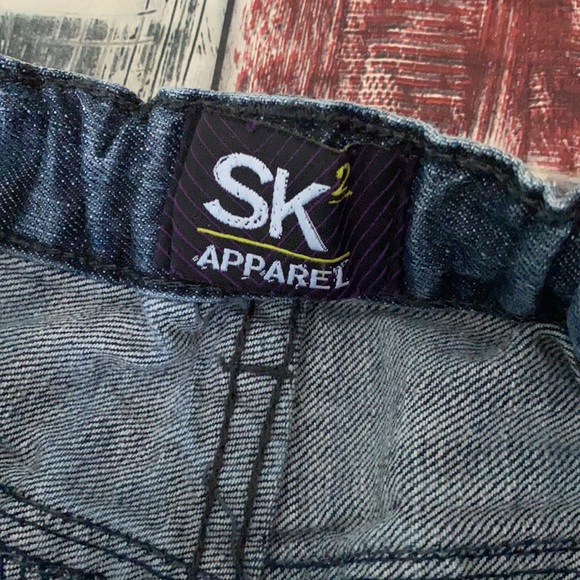 BOYS LIGHT WASH JEANS - Picture 3 of 6